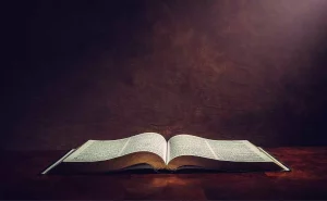 Los 10 Mandamientos en Versículos Bíblicos